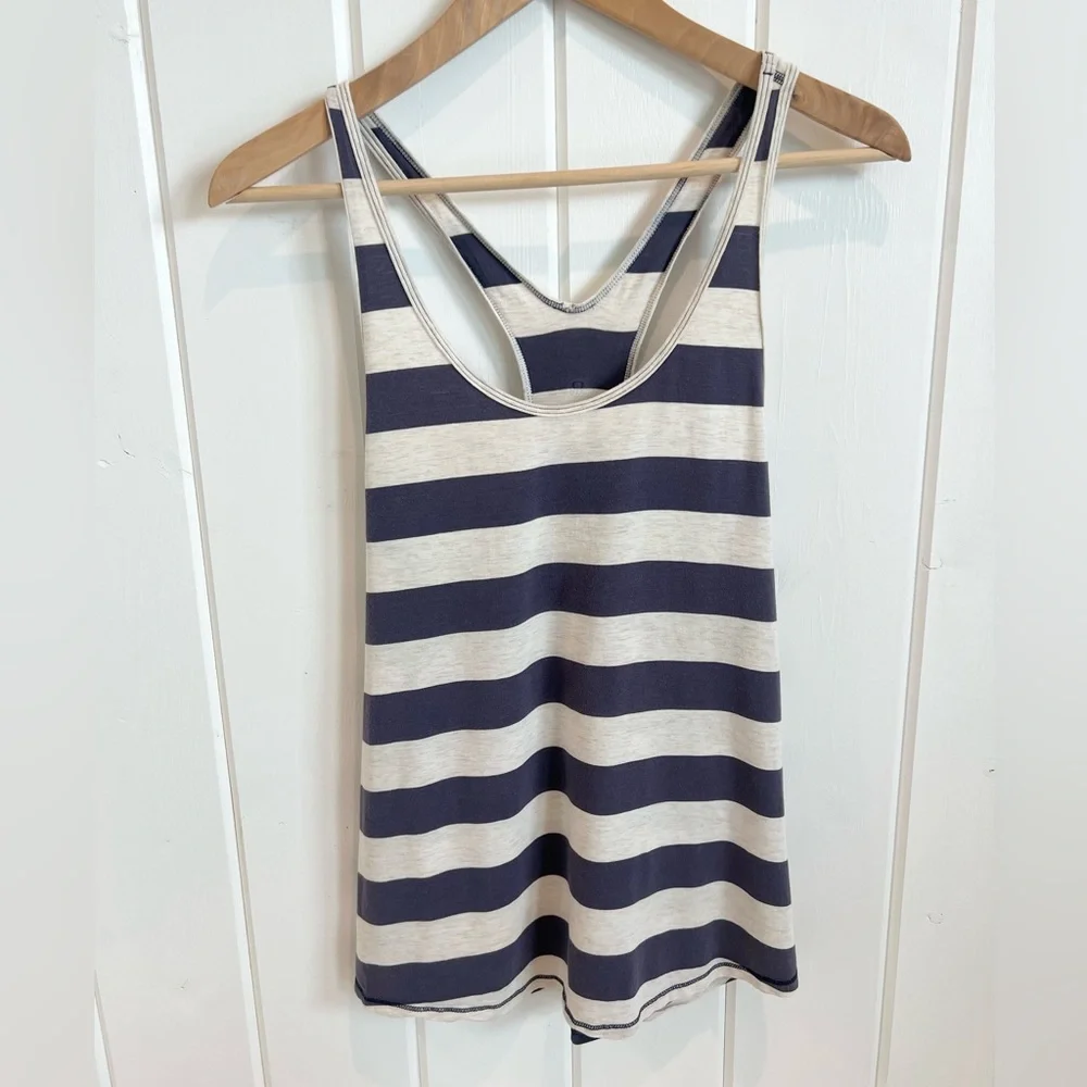 Lululemon Tank - Picture 1 of 3